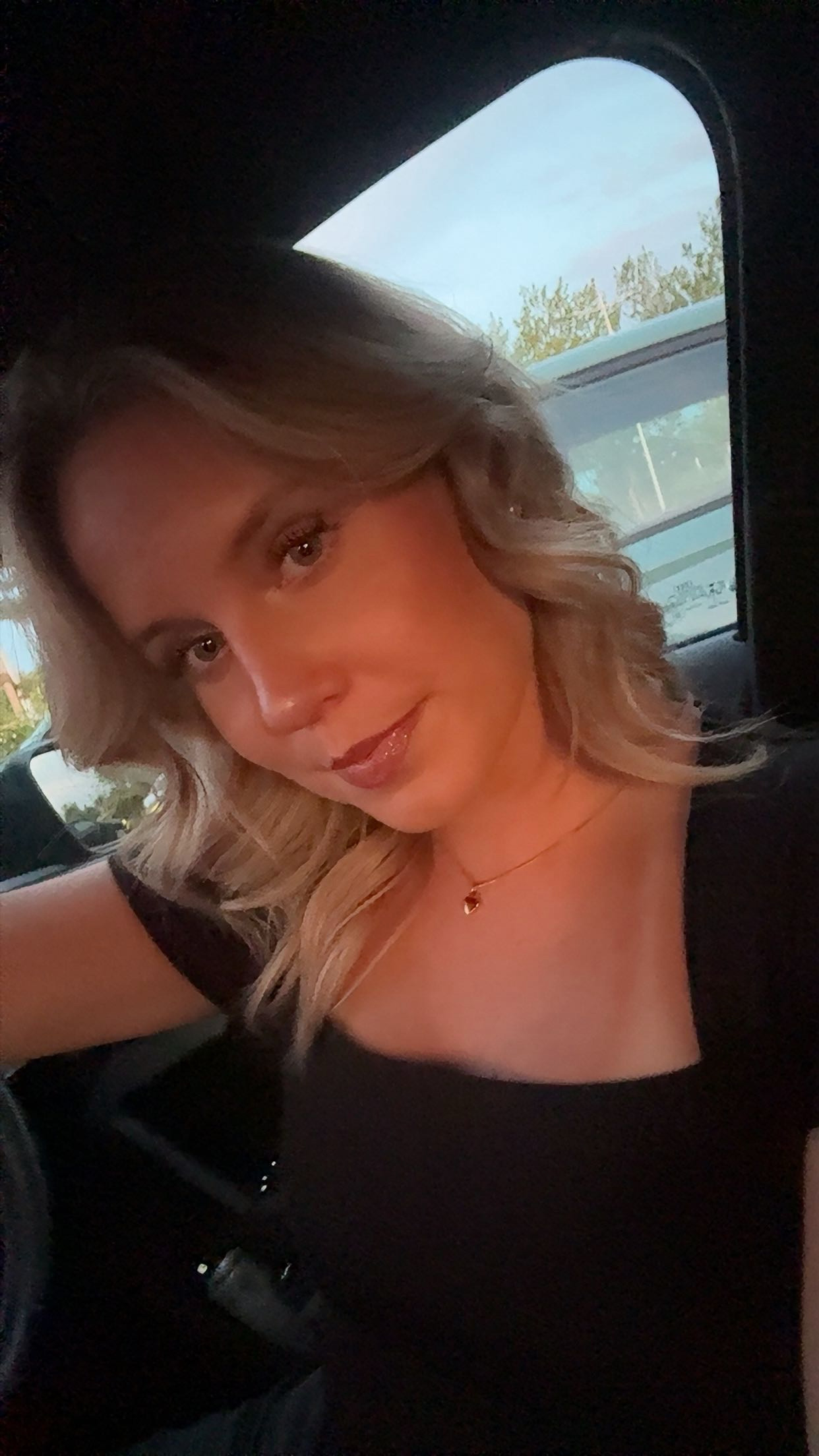 Nelly N.